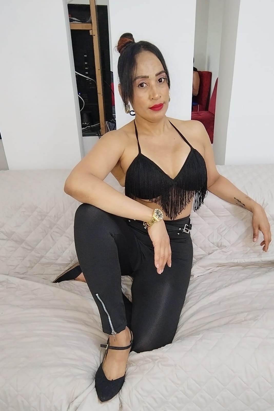 SOY ORIANA LA DIOSA DEL SEXO CON UN CUERPO HERMOSO Y UNAS TETAS TALLA 38 – 3222296579