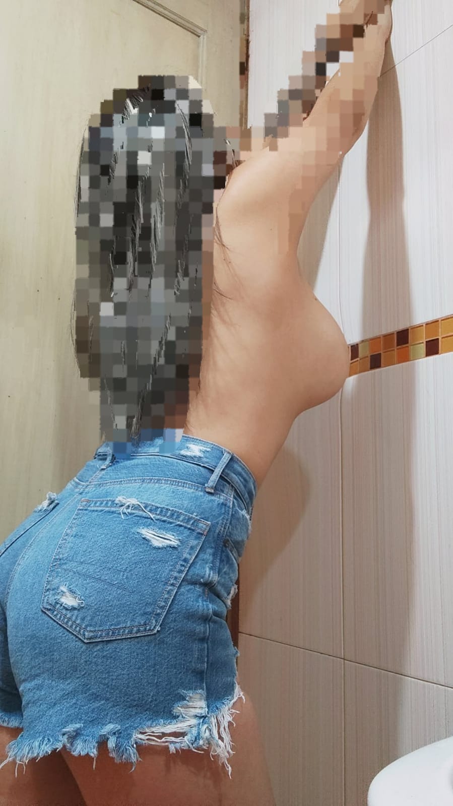 SOY VIOLETA COLOMBIANA CON UNA MIRADA TIERNA Y UN CUERPO DE SUEÑOS 3134739863